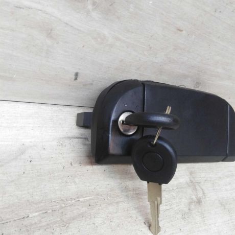 rucka-dveri-raspasnoi-volkswagen-transporter-t4-pravaia-art-53759-big-1