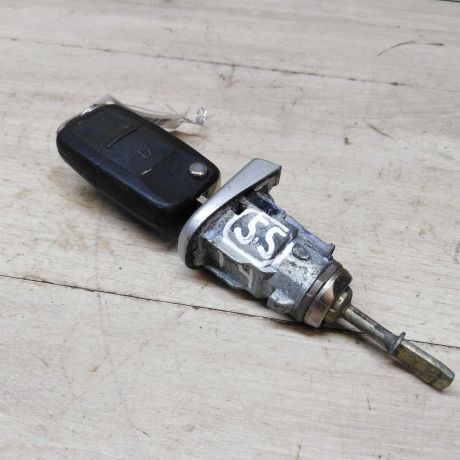 licinka-dvernogo-zamka-s-kliucom-volkswagen-golf-4-bora-art-54086-big-2