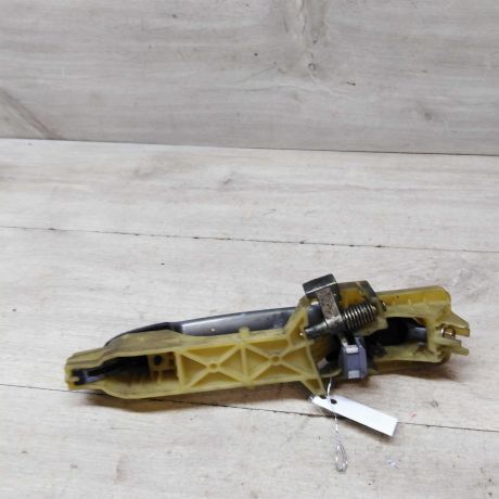 rucka-dveri-naruznaia-peredniaia-pravaia-hyundai-santa-fe-art-54931-big-1