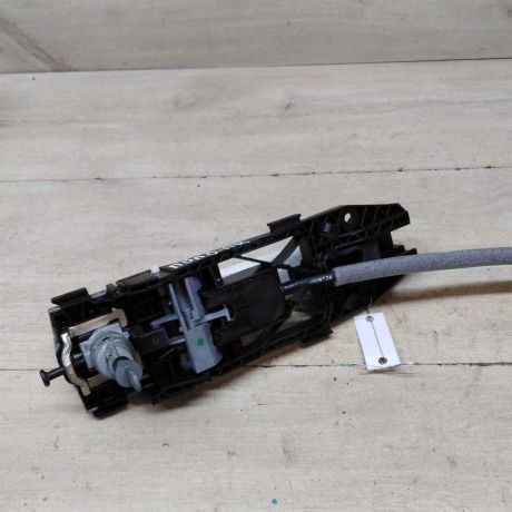 rucka-naruznaia-dveri-peredniaia-pravaia-volkswagen-polo-5-evropeiskaia-sborka-art-54941-big-2