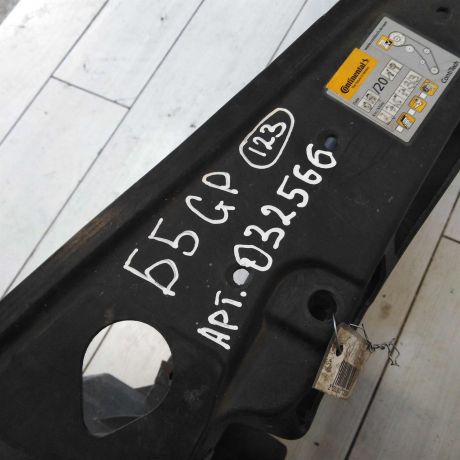 peredniaia-panel-televizor-volkswagen-passat-b5-gp-defekt-art-56590-big-3