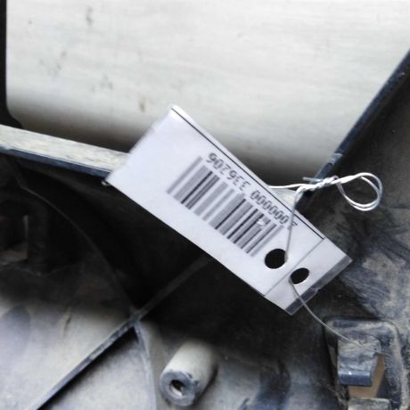 peredniaia-panel-televizor-bmw-x5-ii-e70-do-rest-defekt-art-57951-big-1