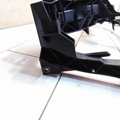 peredniaia-panel-televizor-ford-focus-2-novaia-rest-do-rest-art-58362-big-2