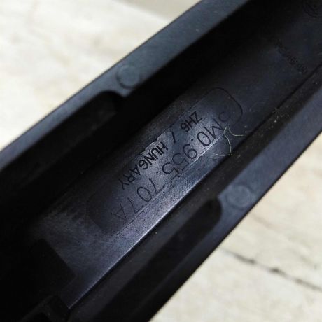 povodok-stekloocistitelia-kryski-bagaznika-volkswagen-golf-plus-art-58386-big-2