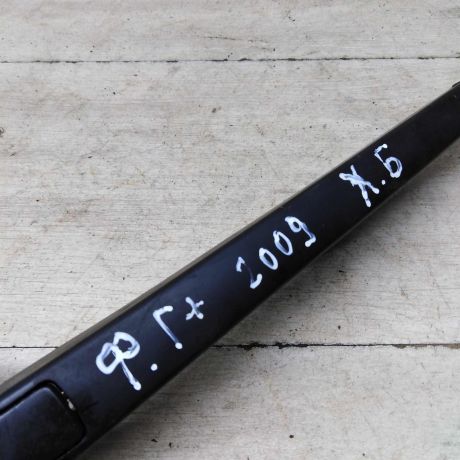 povodok-stekloocistitelia-kryski-bagaznika-volkswagen-golf-plus-art-58386-big-1