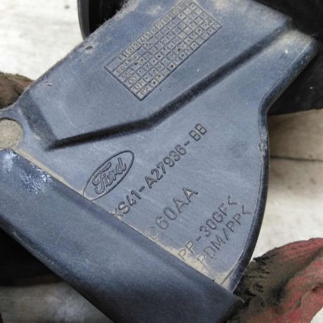 liucok-benzobaka-ford-focus-1-xetcbek-art-58637-big-3