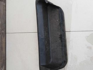 nakladka-na-parog-stupenka-perednei-pravoi-dveri-volkswagen-transporter-t4-art-58695