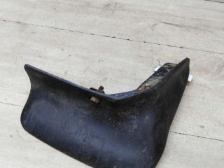 bryzgovik-zadnii-pravyi-mitsubishi-lancer-9-universal-art-59213