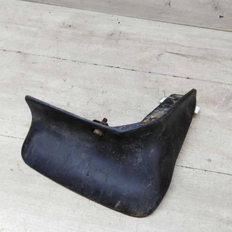 bryzgovik-zadnii-pravyi-mitsubishi-lancer-9-universal-art-59213-big-0