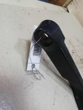 povodok-stekloocistitelia-pravyi-volkswagen-golf-3-volkswagen-vento-art-59672-big-1