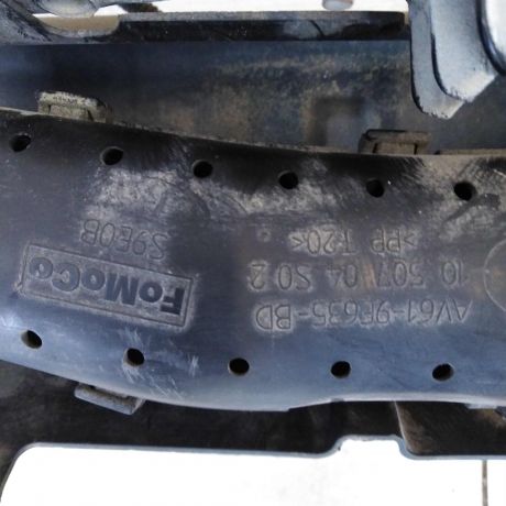 peredniaia-panel-televizor-ford-focus-3-av619f635bd-art-60539-big-1