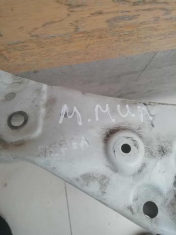 peredniaia-panel-televizor-mazda-millenia-art-60582-big-1