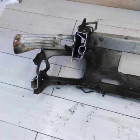 peredniaia-panel-televizor-ford-escort-5-rest-2-xetcbek-art-60867-big-1