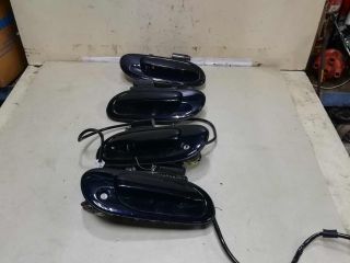 rucka-naruznaia-otkryvaniia-dveri-mazda-millenia-art-61010