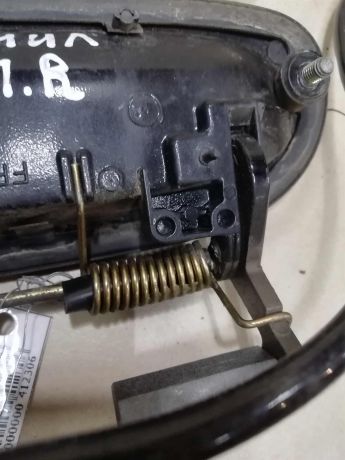 rucka-naruznaia-otkryvaniia-dveri-mazda-millenia-art-61010-big-4