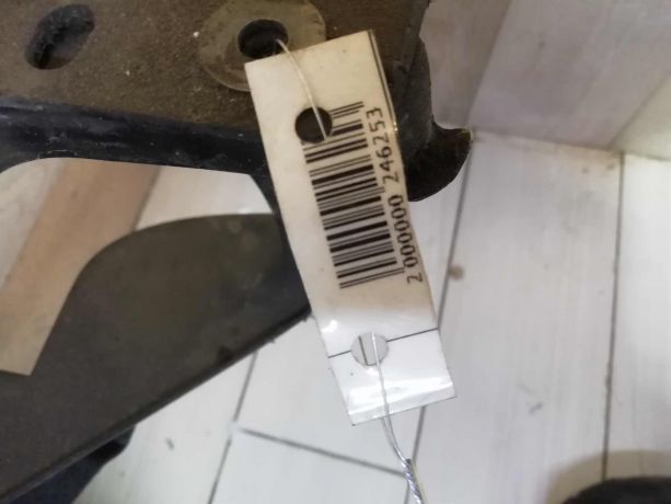 peredniaia-panel-televizor-volkswagen-golf-4-bez-kondicionera-volkswagen-bora-art-61025-big-7