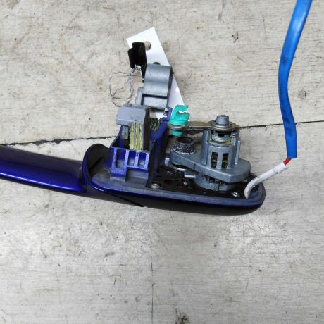 rucka-dveri-naruznaia-peredniaia-pravaia-pravyi-rul-mazda-3-bk-art-61049-big-2