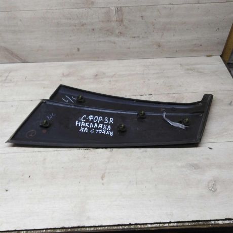 nakladka-na-stoiku-naruznaia-zadniaia-pravaia-subaru-forester-ii-art-61161-big-2