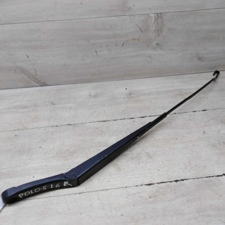 povodok-stekloocistitelia-pravyi-volkswagen-polo-v-sedan-art-61396-big-0