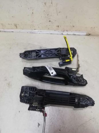 rucka-otkryvaniia-dveri-naruznaia-toyota-avensis-t25-gor-art-61601-big-4