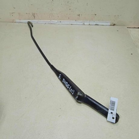 povodok-stekloocistitelia-pravyi-audi-a4-b5-lobovogo-stekla-mkpp-bu-art-63986-big-0