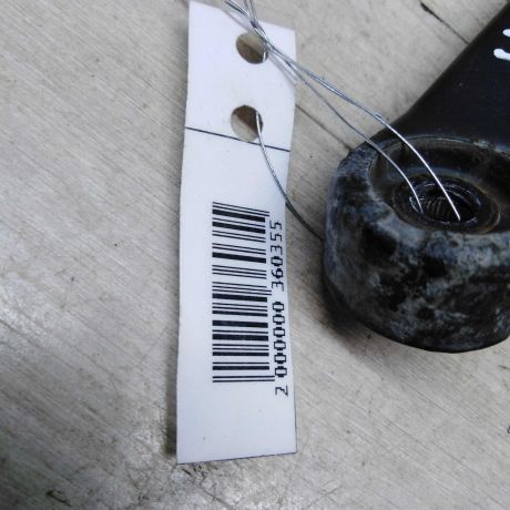 povodok-stekloocistitelia-kryski-bagaznika-nissan-x-trail-t30-art-64667-big-2