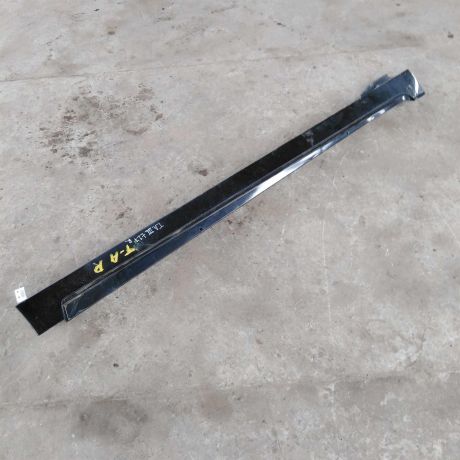 nakladka-na-porog-pravaia-naruznaia-toyota-avensis-iii-t27-art-65173-big-0