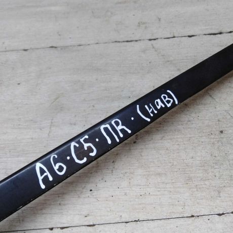 molding-lobovogo-stekla-pravyi-audi-a6-c5-art-65238-big-2