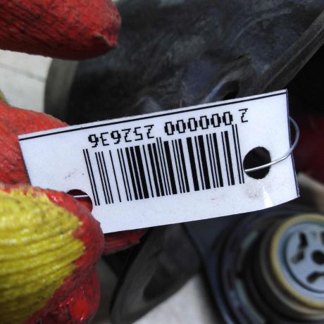 liucok-benzobaka-ford-focus-1-universal-art-66363-big-4