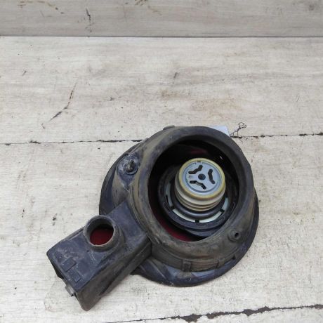 liucok-benzobaka-ford-focus-1-universal-art-66363-big-2