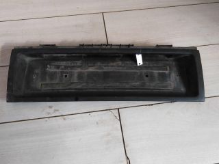 nakladka-dekorativnaia-audi-100-c4-na-krysku-bagaznika-art-71118