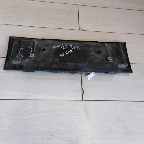 nakladka-dekorativnaia-audi-100-c4-na-krysku-bagaznika-art-71118-big-1