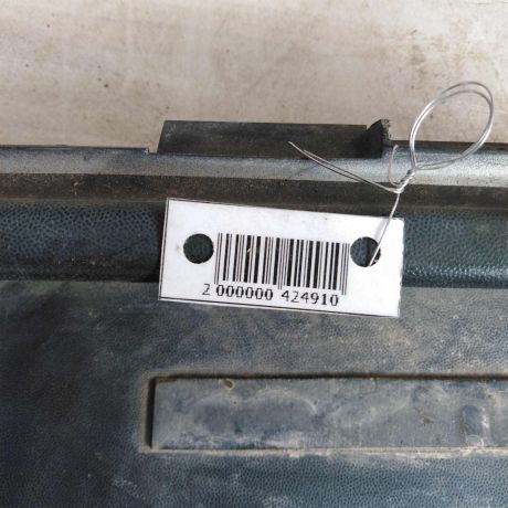 nakladka-dekorativnaia-audi-100-c4-na-krysku-universal-art-71120-big-1