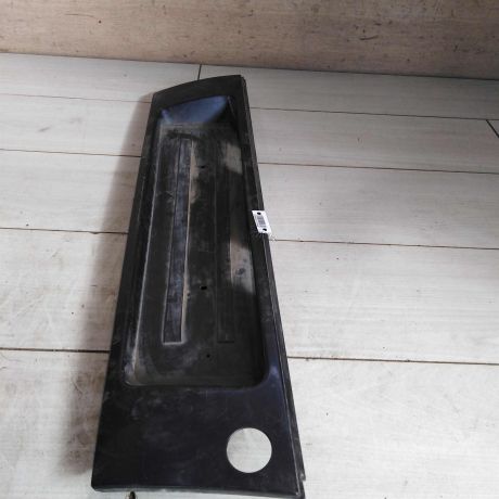 nakladka-dekorativnaia-audi-a6-c4-na-krysku-bagaznika-art-71121-big-4