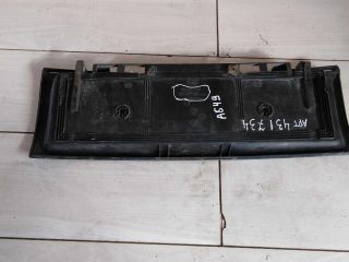 nakladka-dekorativnaia-audi-80-b4-na-krysku-bagaznika-universal-art-71125