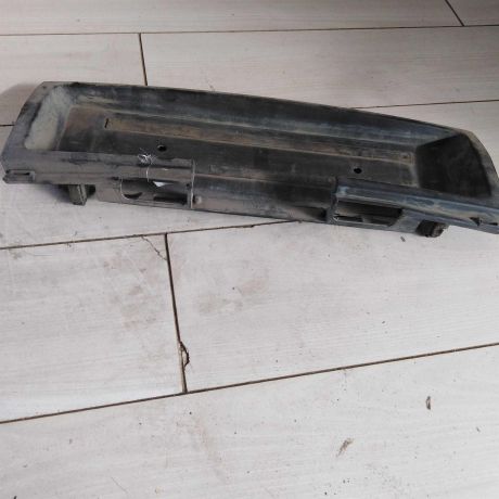 nakladka-dekorativnaia-audi-80-b4-na-krysku-bagaznika-universal-art-71125-big-3