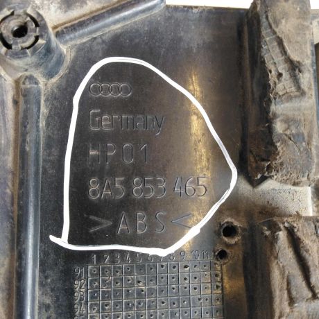 nakladka-dekorativnaia-audi-100-c4-na-krysku-bagaznika-art-71148-big-4