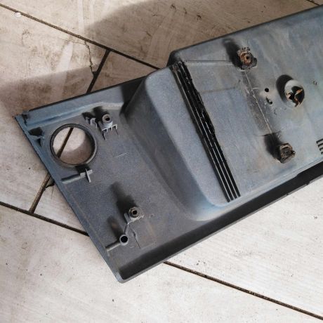 nakladka-dekorativnaia-audi-100-a6-c4-na-krysku-bagaznika-original-art-71159-big-3