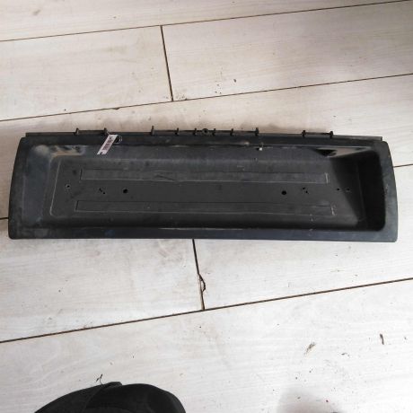 nakladka-dekorativnaia-audi-80-b4-na-krysku-bagaznika-sedan-art-71165-big-2