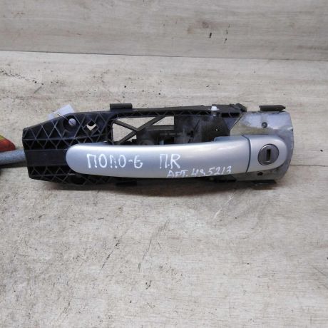 rucka-dveri-naruznaia-peredniaia-pravaia-volkswagen-polo-v-sedan-art-71224-big-1