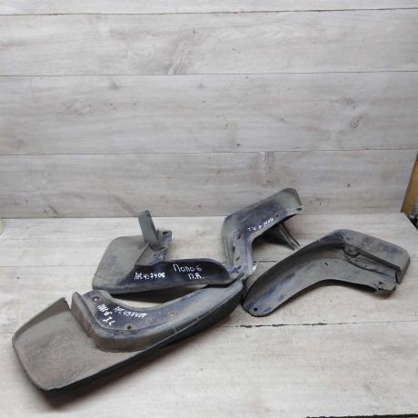 bryzgovik-komplekt-volkswagen-polo-v-sedan-art-71249-big-0