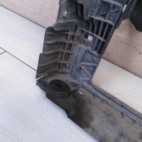 peredniaia-panel-televizor-defekt-volkswagen-polo-v-sedan-art-71268-big-9