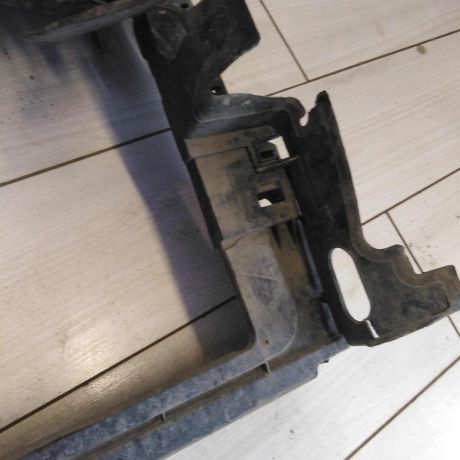 peredniaia-panel-televizor-defekt-volkswagen-polo-v-sedan-art-71268-big-2