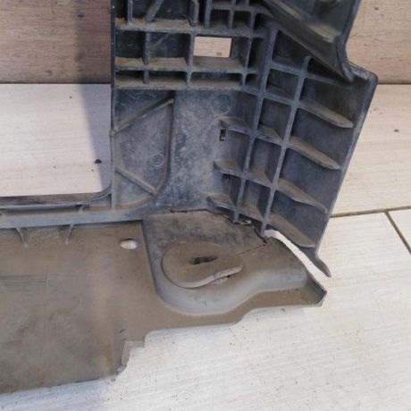 peredniaia-panel-televizor-defekt-volkswagen-polo-v-sedan-art-71268-big-3