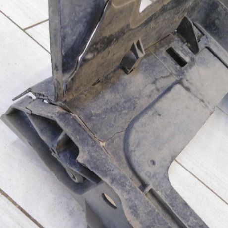 peredniaia-panel-televizor-defekt-volkswagen-polo-v-sedan-art-71268-big-6