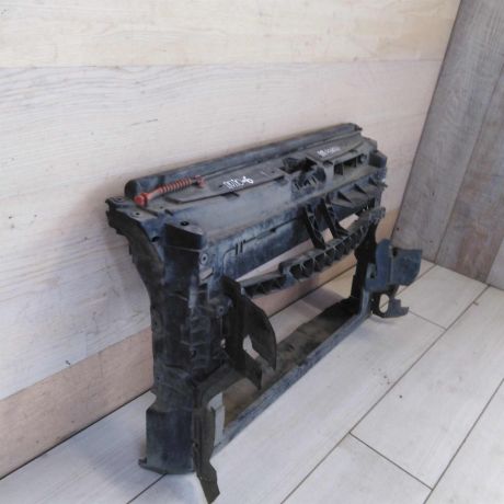 peredniaia-panel-televizor-defekt-volkswagen-polo-v-sedan-art-71268-big-7