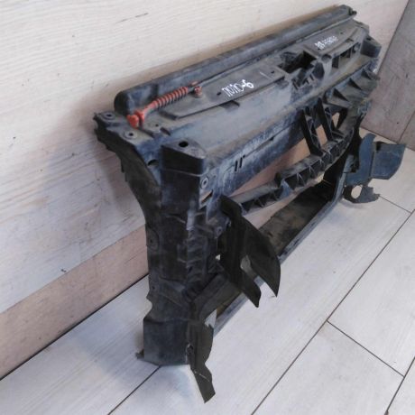 peredniaia-panel-televizor-defekt-volkswagen-polo-v-sedan-art-71268-big-8