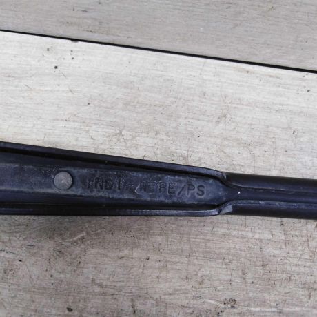 povodok-stekloocistitelia-pravyi-perednii-volkswagen-polo-v-sedan-art-71433-big-3