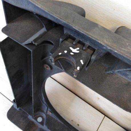 peredniaia-panel-televizor-peugeot-307-defekt-na-foto-art-72607-big-5