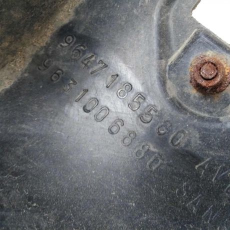 peredniaia-panel-televizor-peugeot-206-art-72610-big-2